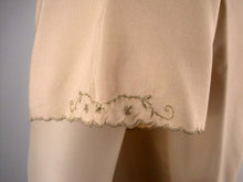 Load image into Gallery viewer, 1940s Tailored Silk Blouse Embroidery Pulled Thread Work Chinese Export