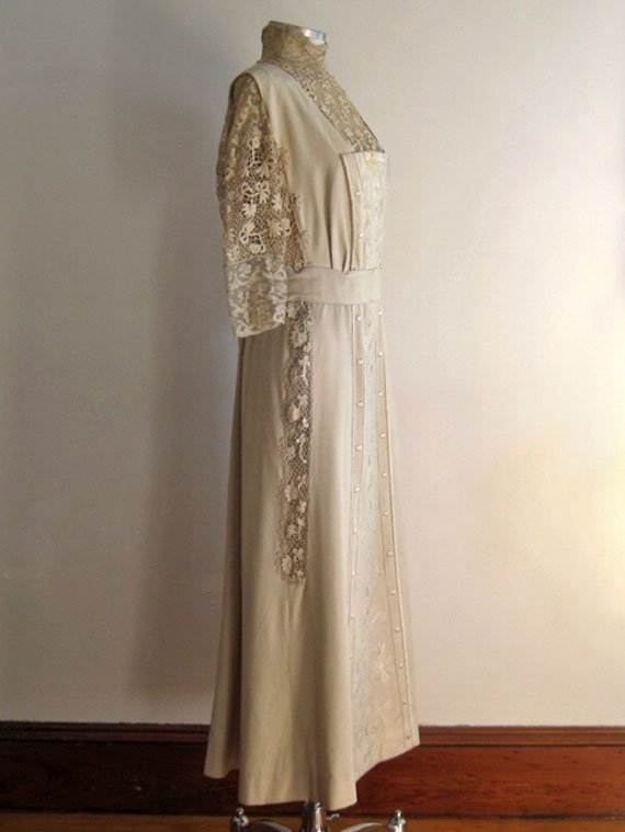 Edwardian Embroidered Wool Tea Gown Dress Irish Lace c1910