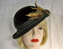 Load image into Gallery viewer, 1940s Tilt Hat Dark Green Velour Tilt Hat 21"