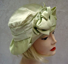 Load image into Gallery viewer, 1920s Green Silk Cloche Hat Pastel Green DEADSTOCK Cloche 21"