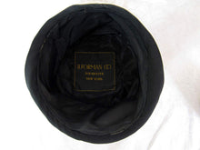 Load image into Gallery viewer, 1920s Silk Cloche Hat Black & Tan Silk Faille Cloche 21"