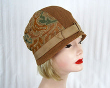 Load image into Gallery viewer, 1920s Straw Cloche Hat Embroidered Linen