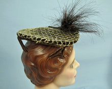 Load image into Gallery viewer, 1950s Perch Hat with Prongs Brown Velvet & Lace
