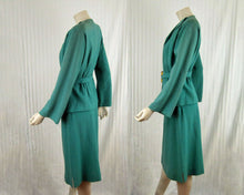 Load image into Gallery viewer, 1940s Lilli Ann Aqua Wool Suit Carved Apple Juice Lucite Buckle