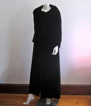 Load image into Gallery viewer, 1920s Cocoon Flapper Coat Black Silk Velvet Ruching