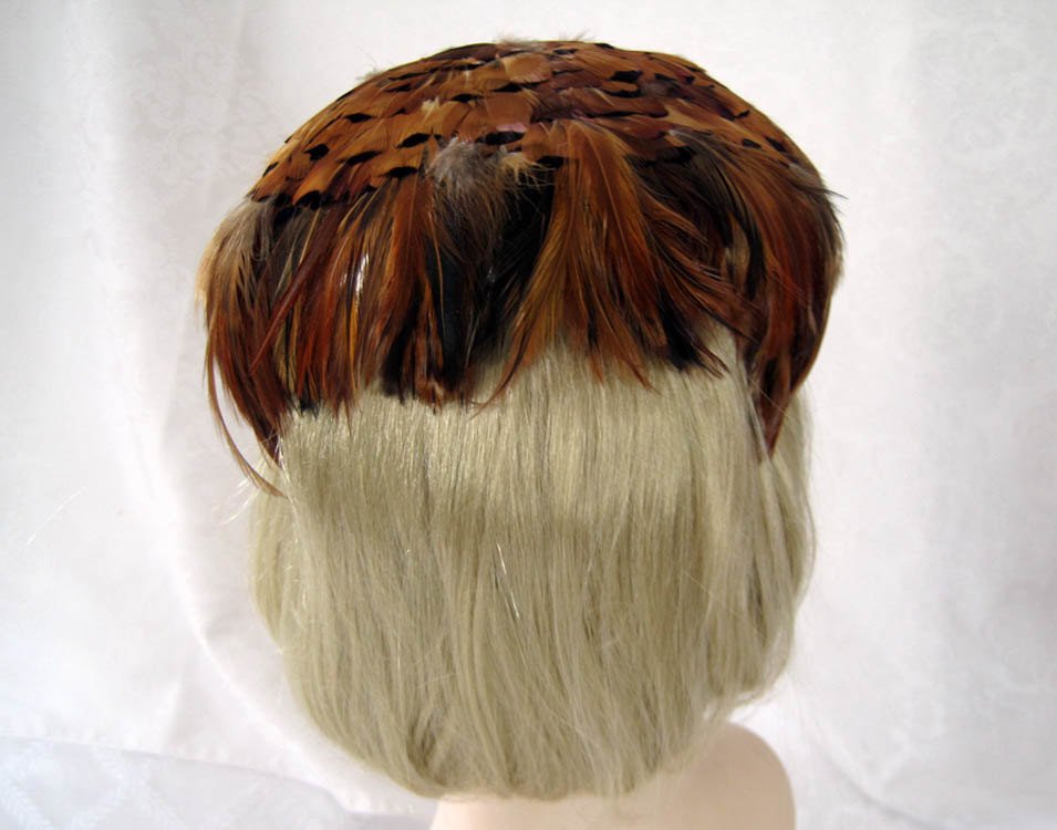1950s Feather Fascinator Hat – Antique Graces display picture 3