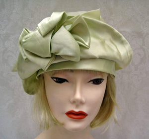 1920s Green Silk Cloche Hat Pastel Green DEADSTOCK Cloche 21"