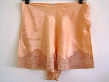 Load image into Gallery viewer, 1920s Flapper Lingerie Peach Satin Silk Tap Pants Alencon Lace