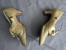 Load image into Gallery viewer, 1920s Tan Leather Oxford Brogue Shoes Lothrops-Farnham Co.