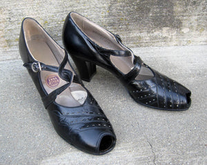 1930s Enna Jettick Peep Toe Mary Jane Shoes