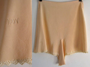 1920s Peach Silk Crepe Tap Pants Tatted Lace Silk Panties Flapper Lingerie