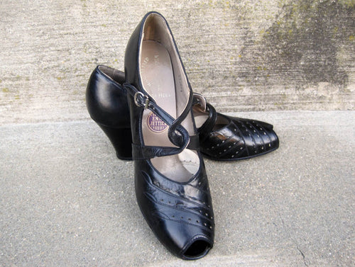 1930s Art Deco Enna Jettick Black Leather Mary Jane shoes pumps