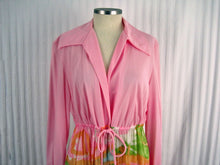 Load image into Gallery viewer, 1970s Vanity Fair Robe Pink Flower Power Maxi Robe Long Sleeve