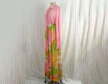 Load image into Gallery viewer, 1970s Vanity Fair Robe Pink Flower Power Maxi Robe Long Sleeve