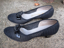 Load image into Gallery viewer, 1940s Black Mesh Pumps Red Cross Shoes